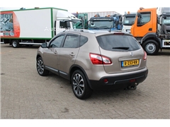 SUV Nissan Qashqai 2.0 AUTOMATIC / CAMERA