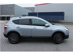 Kombi Nissan Qashqai 2.0 + AUT + CAMERA + TREKHAAK