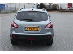 Minivan Nissan Qashqai 2.0 + AUT + CAMERA + TREKHA