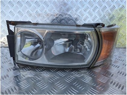 REFLEKTOR LAMPA PRZEDNIA LEWA SCANIA R