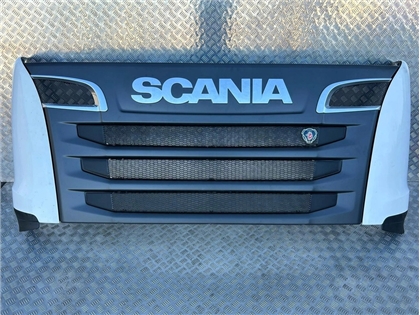 ATRAPA GÓRNA SCANIA STREAMLINE V8 KOMPLETNA