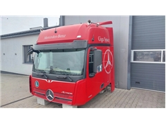 MERCEDES ACTROS MP4 KABINA KPL GIGA SPACE SALONKA