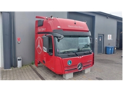 MERCEDES ACTROS MP4 KABINA KPL GIGA SPACE SALONKA