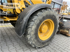 Ładowarka kołowa Caterpillar 908M