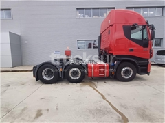 Iveco STRALIS Ciągnik siodłowy IVECO STRALIS 560 E6 ejes 6x24