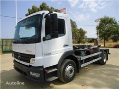 Mercedes Atego Ciężarówka hakowiec Mercedes-Benz ATEGO 13 23