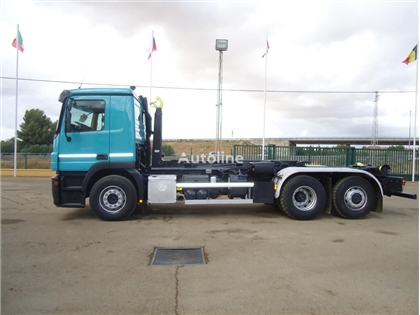 Mercedes Actros Ciężarówka hakowiec Mercedes-Benz ACTROS 25 46