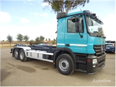 Mercedes Actros Ciężarówka hakowiec Mercedes-Benz ACTROS 25 46