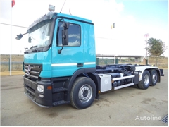 Mercedes Actros Ciężarówka hakowiec Mercedes-Benz ACTROS 25 46