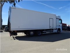 Mercedes Actros Ciężarówka chłodnia Mercedes-Benz ACTROS 2551