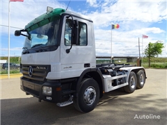 Mercedes Actros Ciężarówka hakowiec Mercedes-Benz ACTROS 33 44