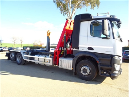 Mercedes Actros Ciężarówka hakowiec Mercedes-Benz ACTROS 25 45