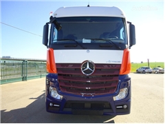 Mercedes Actros Ciężarówka hakowiec Mercedes-Benz ACTROS 18 32