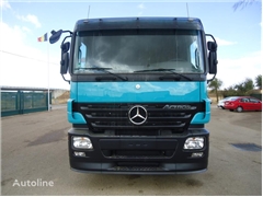 Mercedes Actros Ciężarówka hakowiec Mercedes-Benz Actros 2546