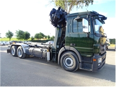 Mercedes Actros Ciężarówka hakowiec Mercedes-Benz ACTROS 2543