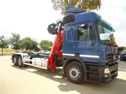 Mercedes Actros Ciężarówka hakowiec Mercedes-Benz ACTROS 25 44