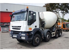 Betonomieszarka IVECO Trakker 380 8x4 Mixer rear a