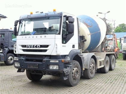 Betonomieszarka IVECO Trakker 360 8x4