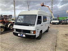 Kombi minibus Mercedes-Benz MB 140