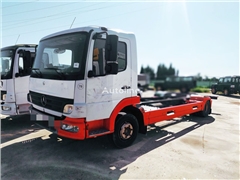 Mercedes Atego Ciężarówka podwozie Mercedes-Benz Atego 2 1218