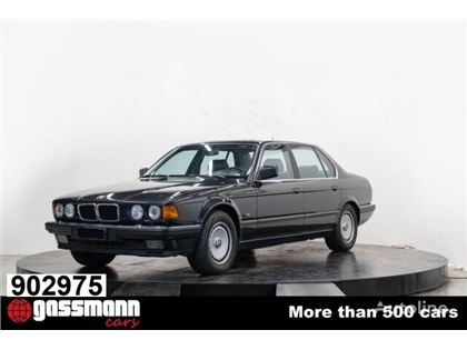 Sedan BMW 750 IL Limousine Lang - E32