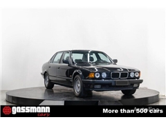 Sedan BMW 750 IL Limousine Lang - E32