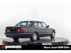 Sedan BMW 750 IL Limousine Lang - E32