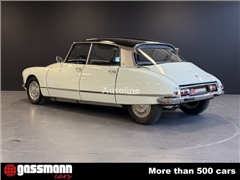 Hatchback Citroen DS 21 Pallas Limousine