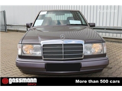 Sedan Mercedes-Benz 300 D Limousine, W124 - ca. 19