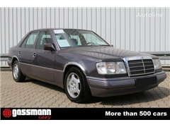 Sedan Mercedes-Benz 300 D Limousine, W124 - ca. 19