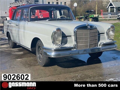 Sedan Mercedes-Benz 220 SEB Heckflosse W111/3