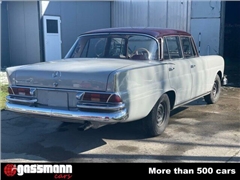 Sedan Mercedes-Benz 220 SEB Heckflosse W111/3