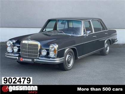 Sedan Mercedes-Benz 300 SEL/8 6.3 W109