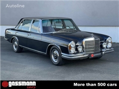 Sedan Mercedes-Benz 300 SEL/8 6.3 W109