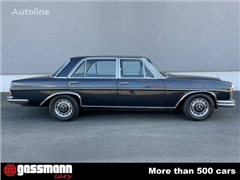 Sedan Mercedes-Benz 300 SEL/8 6.3 W109