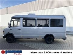 Kombi minibus Mercedes-Benz 711 D-KA 4x2, Standkli