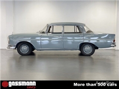 Sedan Mercedes-Benz 220 SEB Heckflosse W111