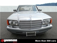 Sedan Mercedes-Benz 560 SEL Limousine W126, mehrfa