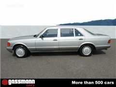 Sedan Mercedes-Benz 560 SEL Limousine W126, mehrfa