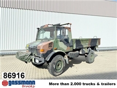 Ciężarówka burtowa Unimog U 1300 L 4x4, Seilwinde,