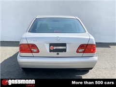 Sedan Mercedes-Benz E 320 Avantgarde W210