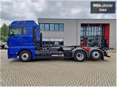 MAN TGX 26.480 6x2-4 BL ZF Intarder / Standklimaanlage