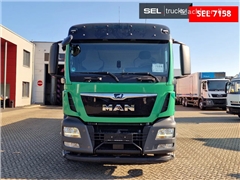 Żuraw samojezdny MAN TGS 26.460 6X2-4 BL HIAB 122