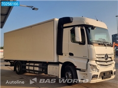 Mercedes Actros Ciężarówka furgon Mercedes-Benz Actros 1843 4X2 18tonner Retarder Ladebordwand ACC Navi Euro 6