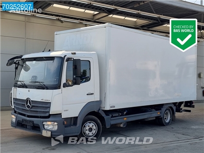 Mercedes Atego Ciężarówka furgon Mercedes-Benz Atego 821 4X2 8tonner Automatic Ladebordwand Euro 6