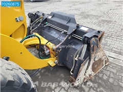 Ładowarka kołowa Caterpillar 908 M BUCKET AND FORK