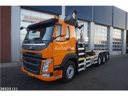 Volvo FM 420 8x2 HMF 26 Tonmeter laadkraan