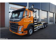 Volvo FM 420 8x2 HMF 26 Tonmeter laadkraan