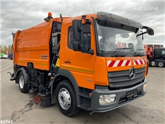 Zamiatarka Mercedes-Benz ATEGO 1523 Faun VIAJET 6