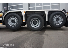 Volvo FM 420 8x2 HMF 28 ton/meter laadkraan